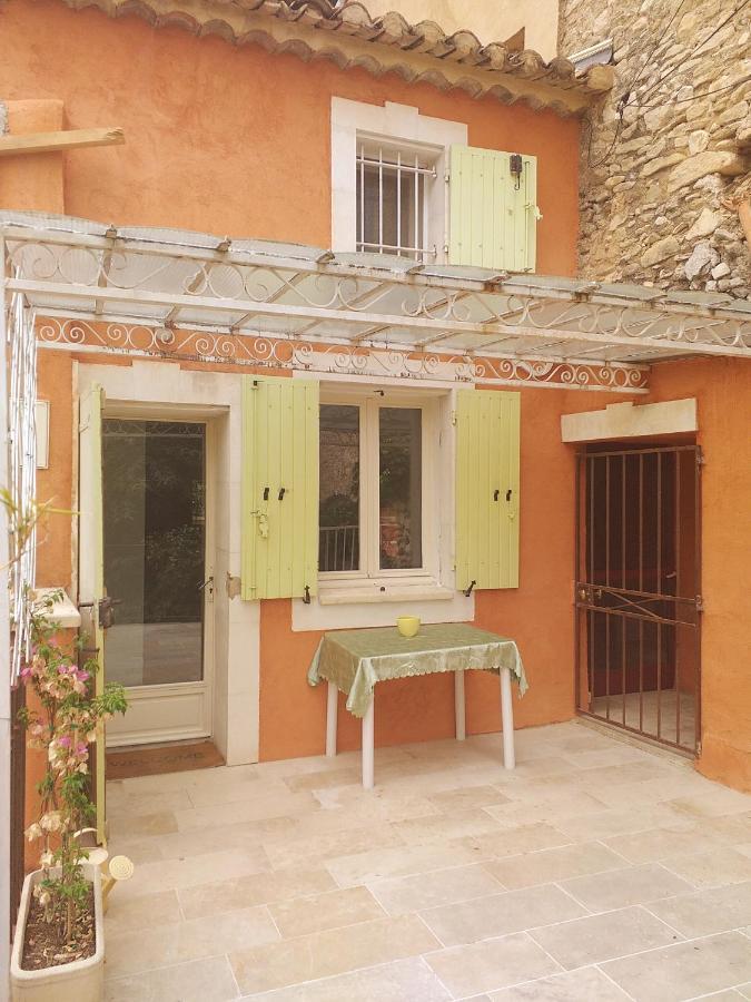 Maison Au Coeur De Fontaine De Vaucluse, Nichee Sur Le Rocher Et Surplombant La Sorgue Exterior photo